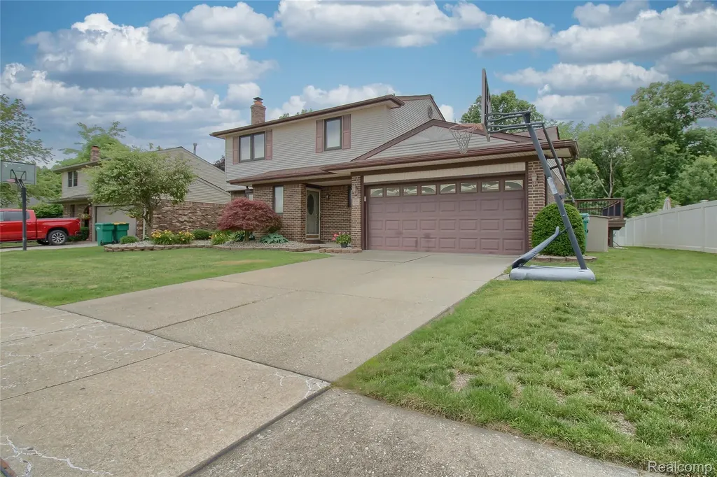 19596 Dawnshire Drive Brownstown Charter Township MI 48193