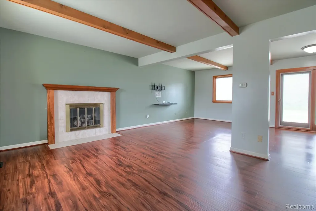 19596 Dawnshire Drive Brownstown Charter Township MI 48193