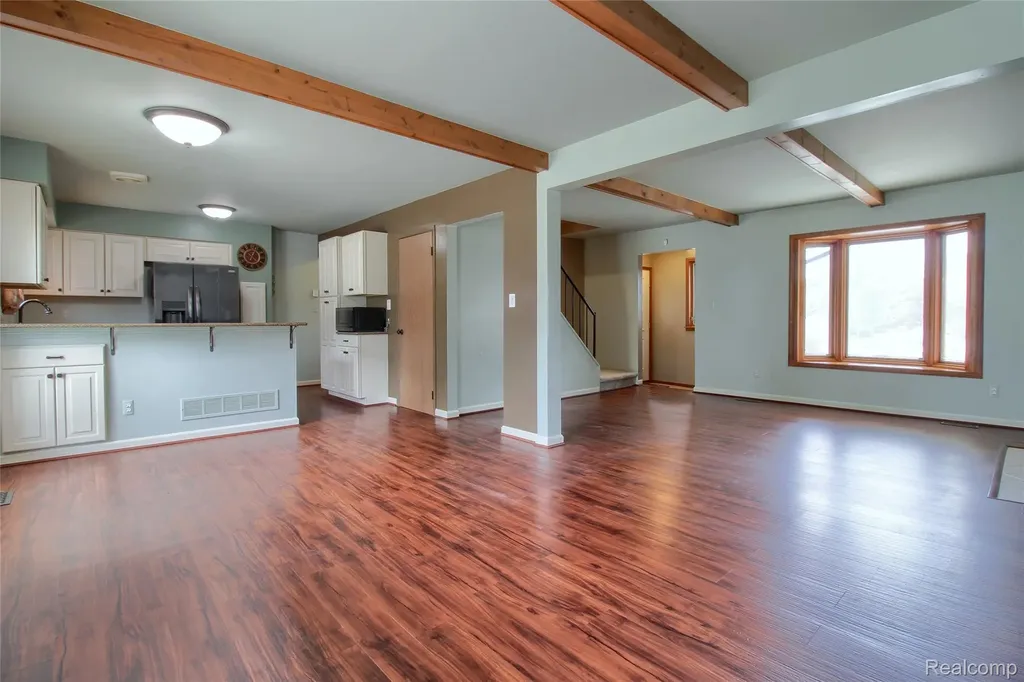 19596 Dawnshire Drive Brownstown Charter Township MI 48193