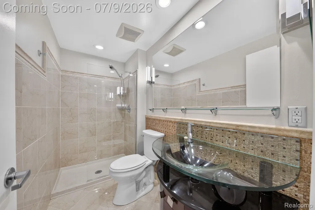 27165 Farmbrook Villa Drive Southfield City MI 48034