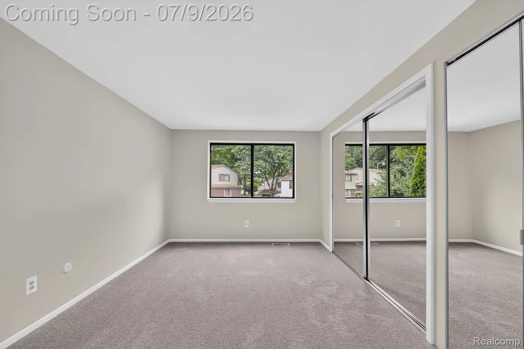 27165 Farmbrook Villa Drive Southfield City MI 48034