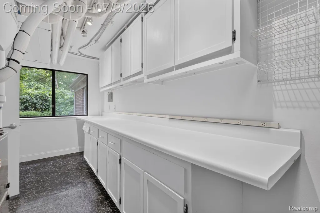 27165 Farmbrook Villa Drive Southfield City MI 48034