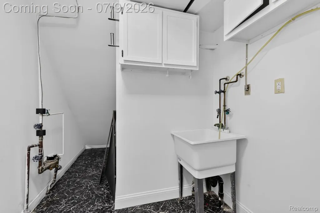 27165 Farmbrook Villa Drive Southfield City MI 48034