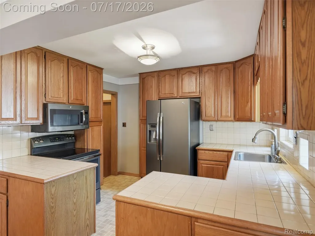 20817 Frazho Street St. Clair Shores City MI 48081