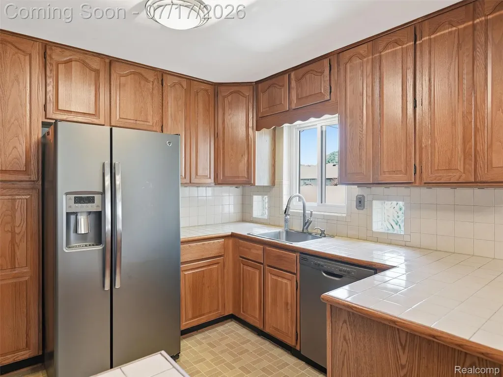 20817 Frazho Street St. Clair Shores City MI 48081
