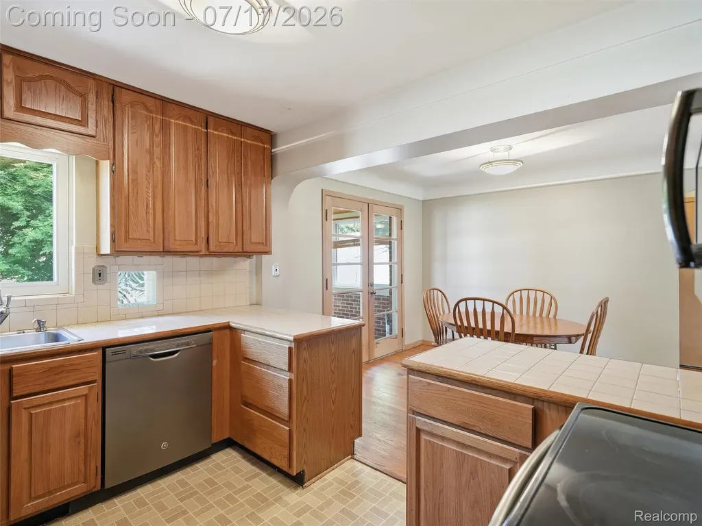 20817 Frazho Street St. Clair Shores City MI 48081