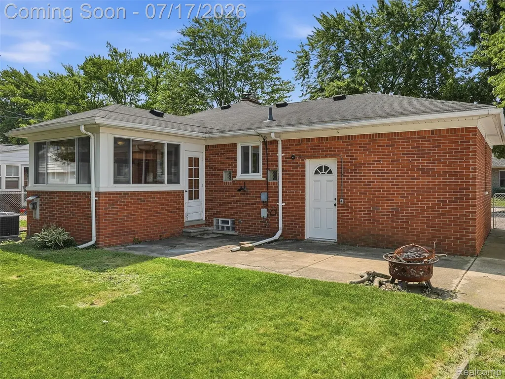 20817 Frazho Street St. Clair Shores City MI 48081