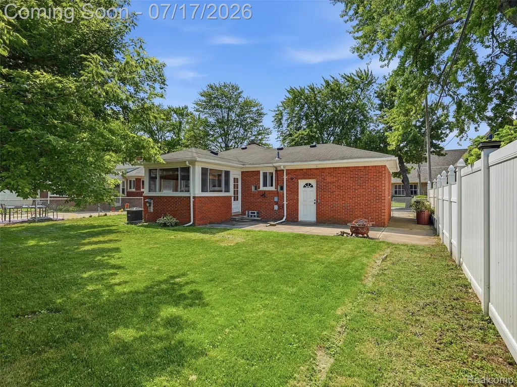 20817 Frazho Street St. Clair Shores City MI 48081