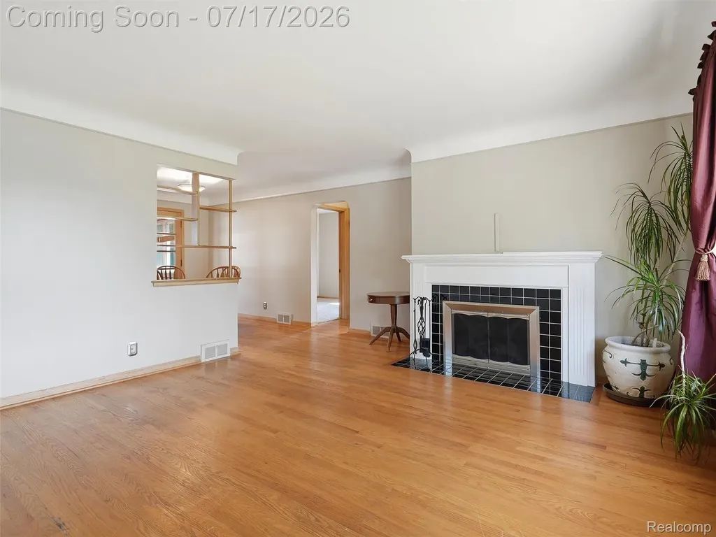20817 Frazho Street St. Clair Shores City MI 48081