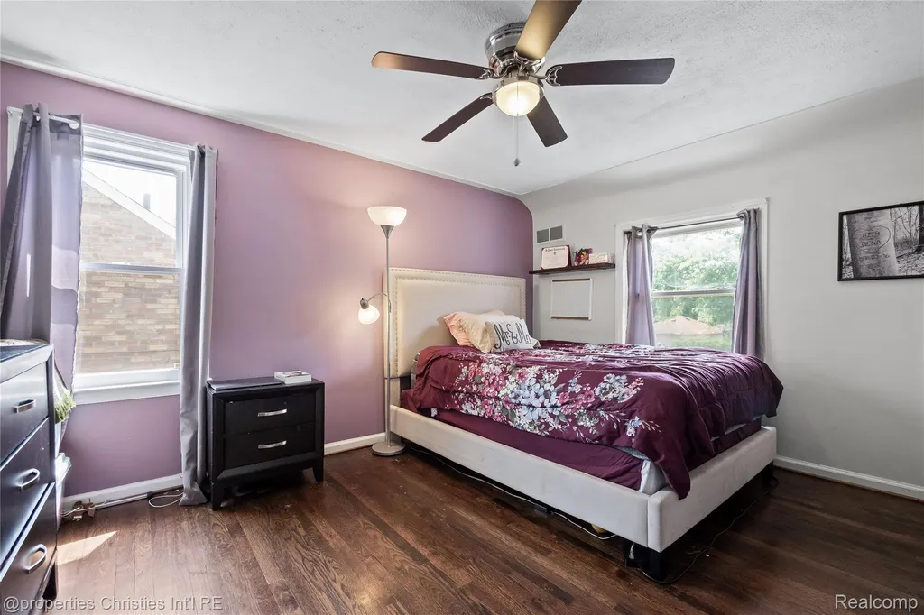 23844 Cherry Hill Street Dearborn City MI 48124