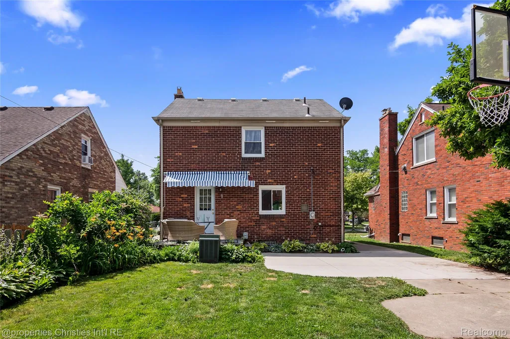 23844 Cherry Hill Street Dearborn City MI 48124