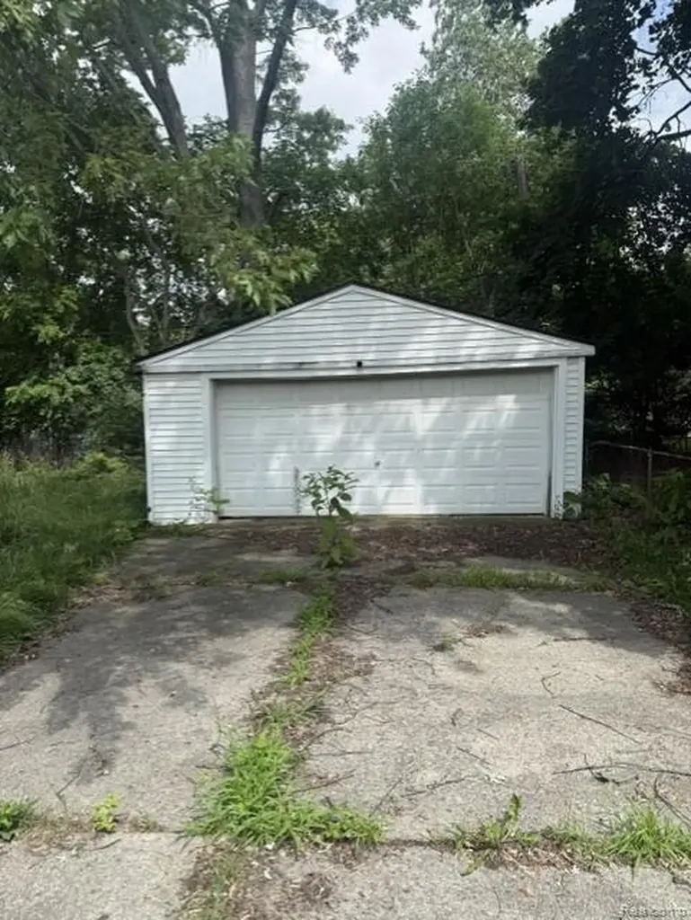 26514 Sunningdale Drive Inkster City MI 48141