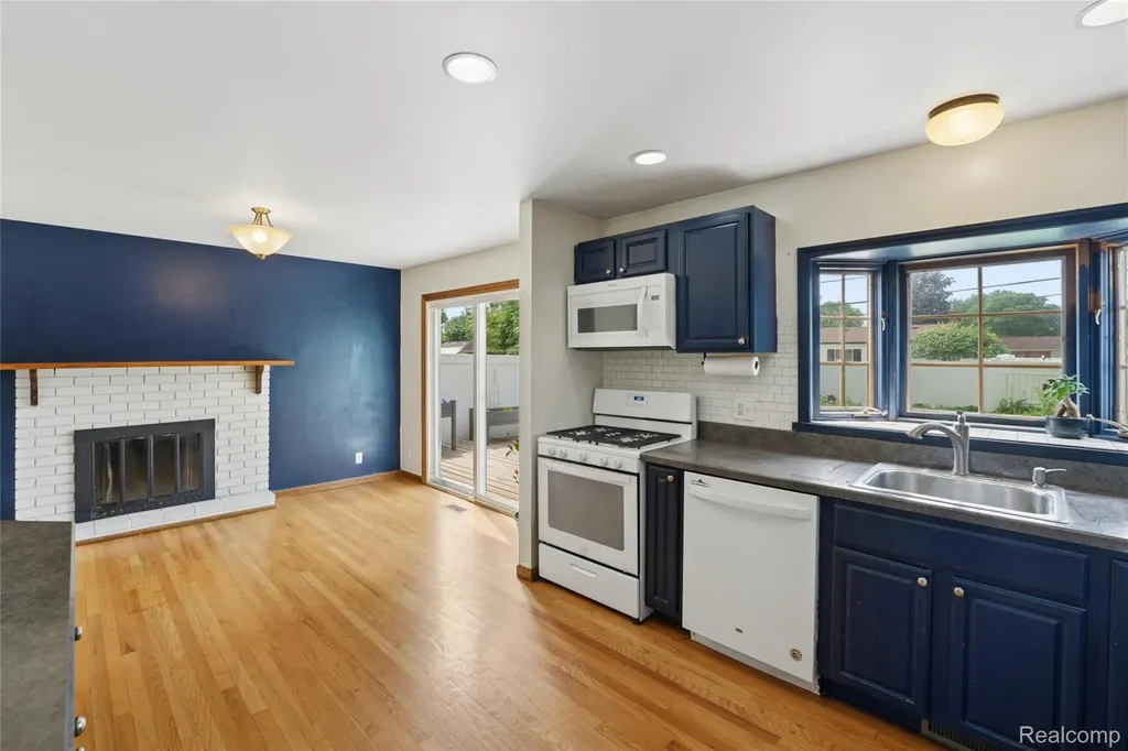 36543 Grandon Street Livonia City MI 48150