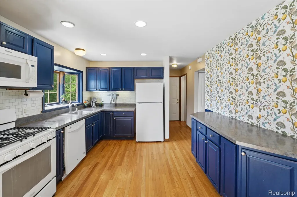 36543 Grandon Street Livonia City MI 48150