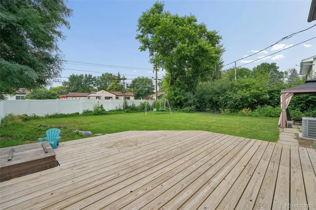 36543 Grandon Street Livonia City MI 48150