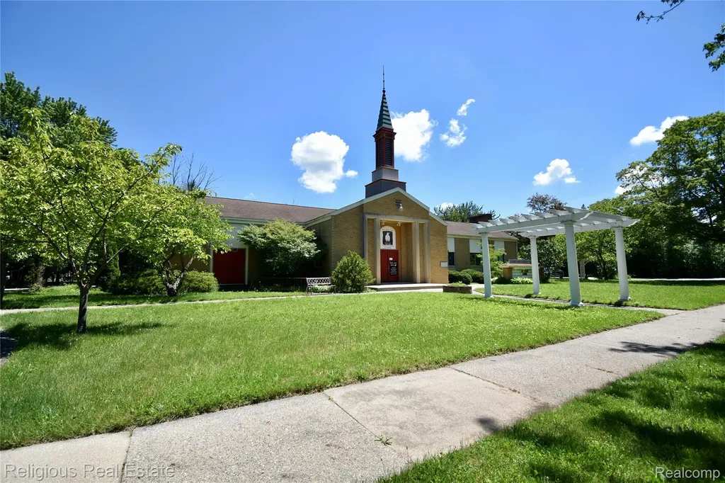 3736 Mackinaw Street Saginaw City MI 48602