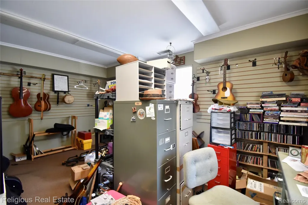 3736 Mackinaw Street Saginaw City MI 48602
