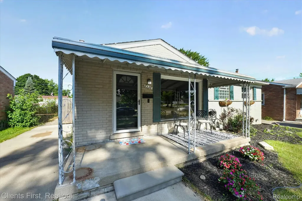 7520 Sloan Street Taylor City MI 48180