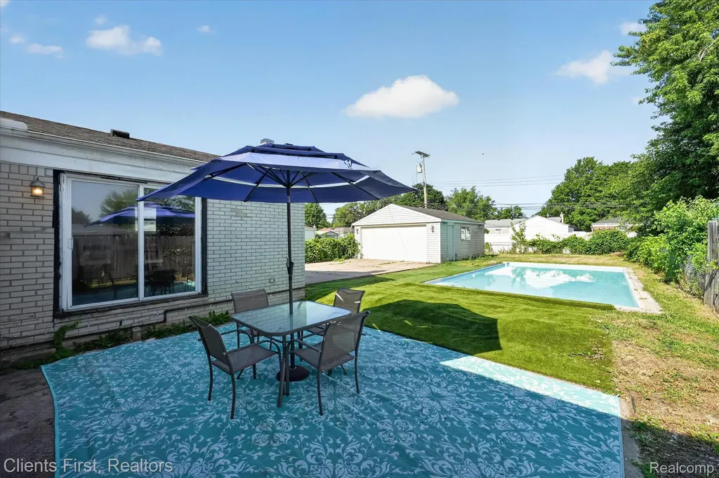 7520 Sloan Street Taylor City MI 48180
