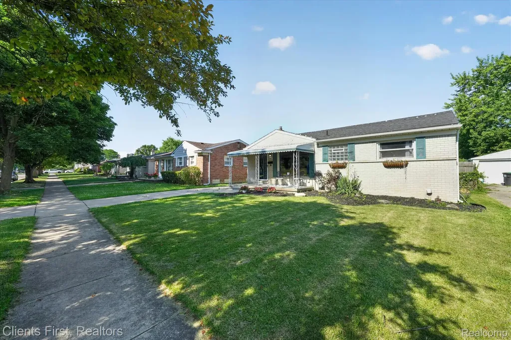 7520 Sloan Street Taylor City MI 48180