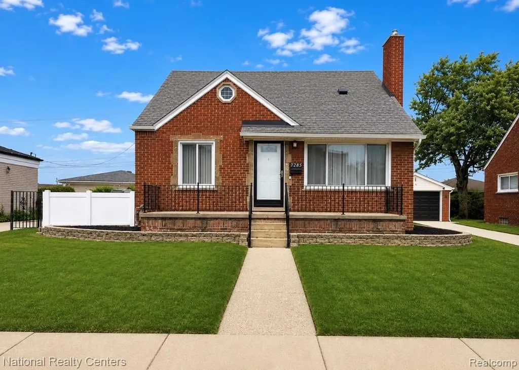 7285 Helen Center Line City MI 48015