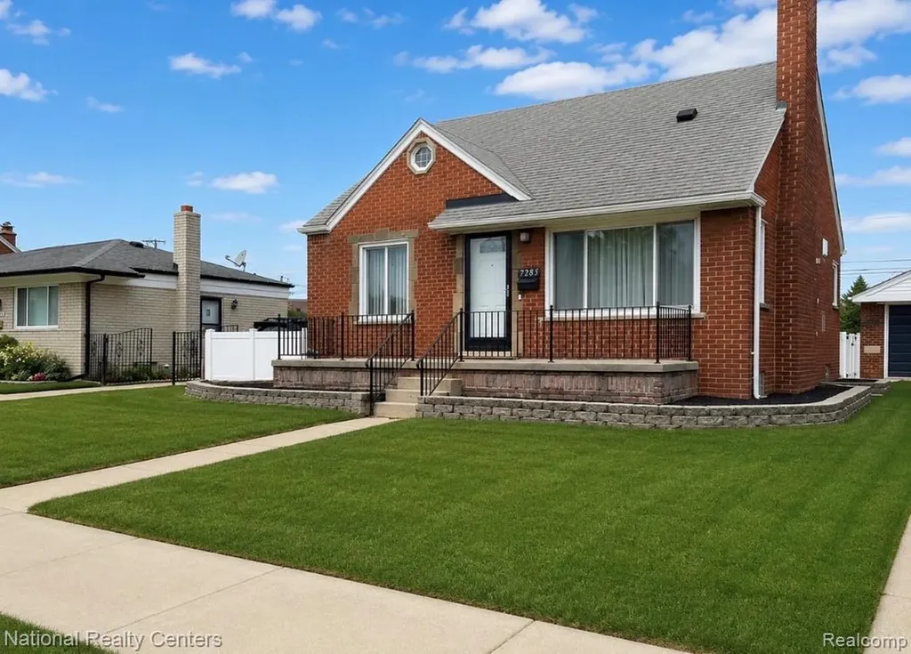 7285 Helen Center Line City MI 48015