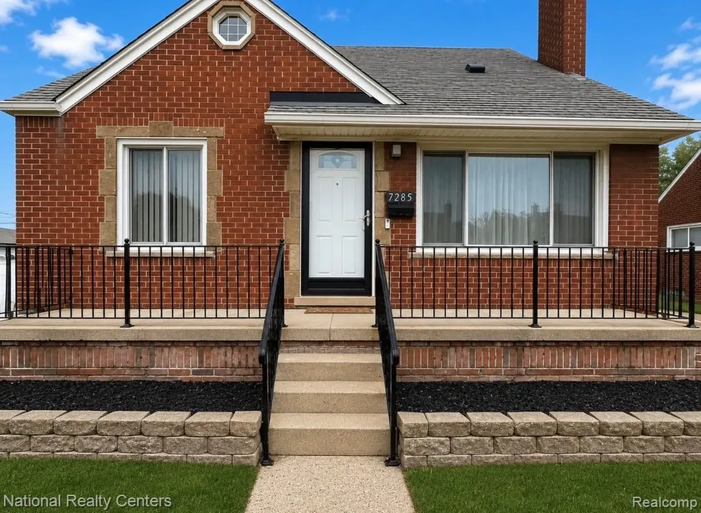 7285 Helen Center Line City MI 48015