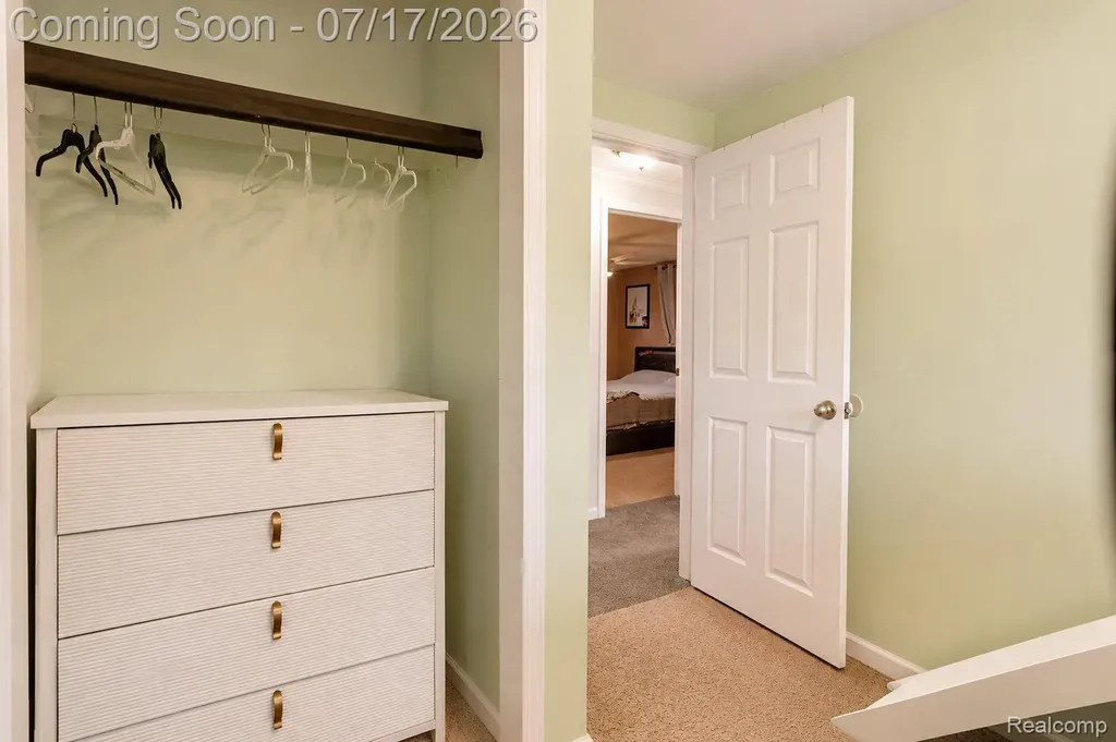 5535 Lake Vista Drive Waterford Charter Township MI 48327