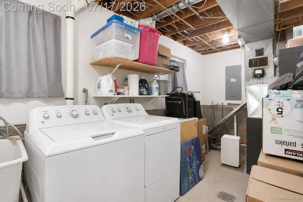 5535 Lake Vista Drive Waterford Charter Township MI 48327