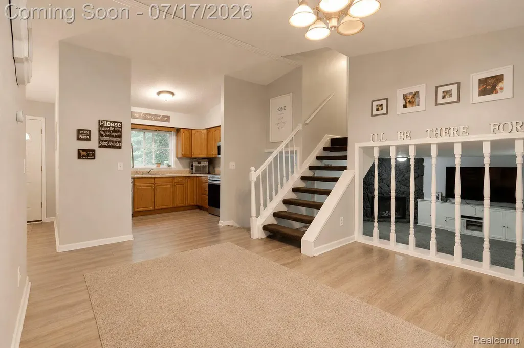 5535 Lake Vista Drive Waterford Charter Township MI 48327