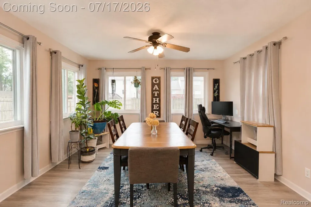 5535 Lake Vista Drive Waterford Charter Township MI 48327