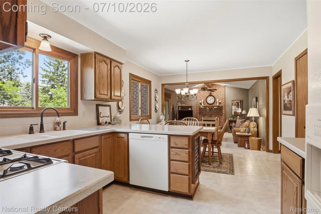 34436 Marina Court Westland City MI 48185