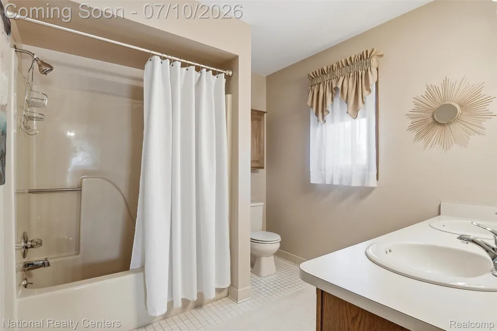 34436 Marina Court Westland City MI 48185