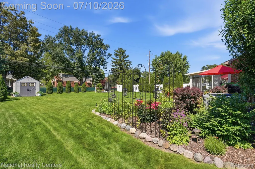 34436 Marina Court Westland City MI 48185