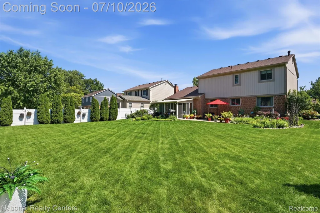 34436 Marina Court Westland City MI 48185