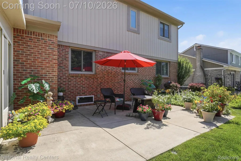 34436 Marina Court Westland City MI 48185