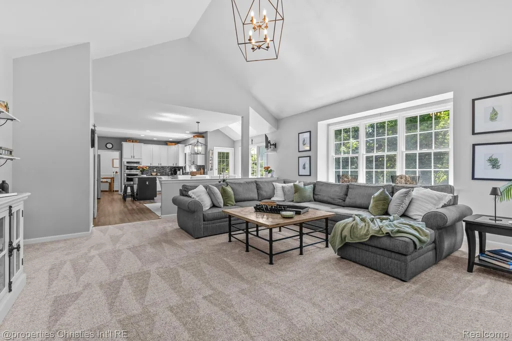 3095 Hidden Timber Drive Orion Charter Township MI 48359