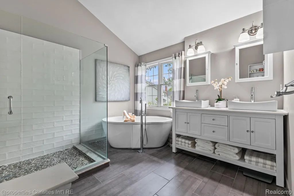 3095 Hidden Timber Drive Orion Charter Township MI 48359