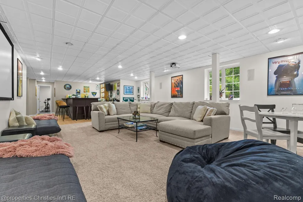 3095 Hidden Timber Drive Orion Charter Township MI 48359