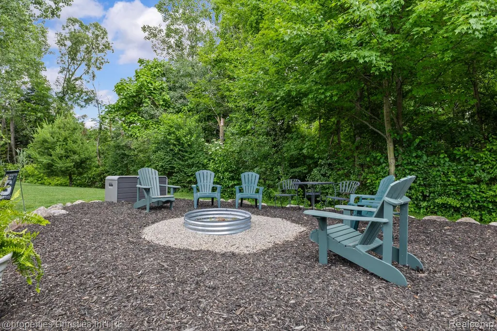 3095 Hidden Timber Drive Orion Charter Township MI 48359