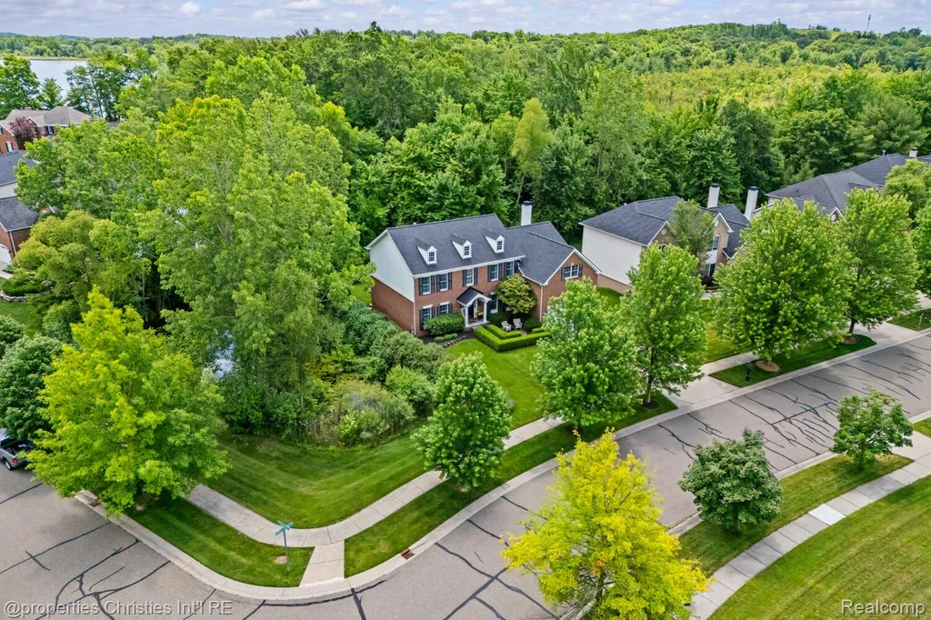 3095 Hidden Timber Drive Orion Charter Township MI 48359