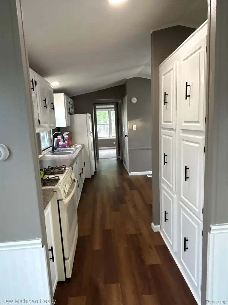 2035 Marmoor Drive Shelby Charter Township MI 48317