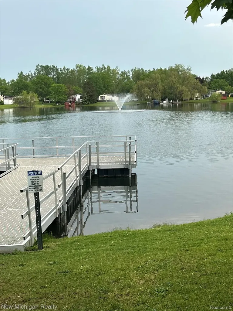 2035 Marmoor Drive Shelby Charter Township MI 48317