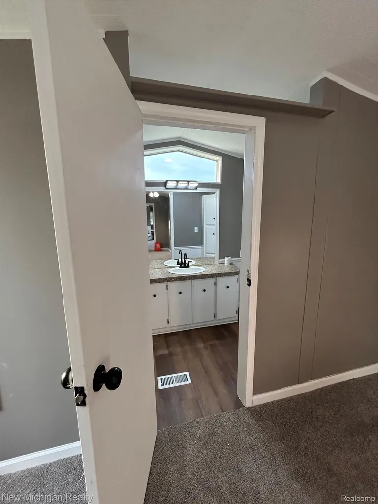 2035 Marmoor Drive Shelby Charter Township MI 48317