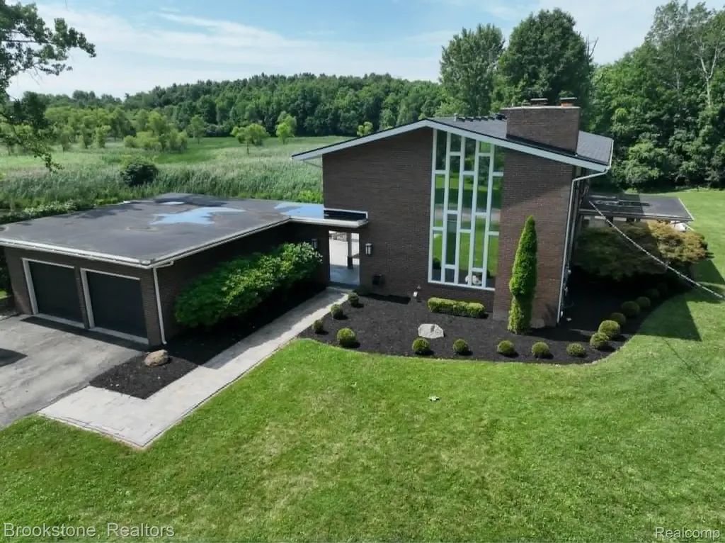 4140 S Henderson Road Davison Township MI 48423