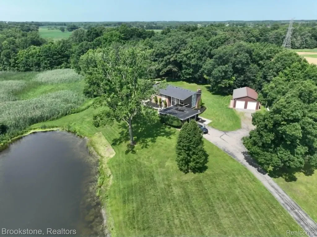 4140 S Henderson Road Davison Township MI 48423
