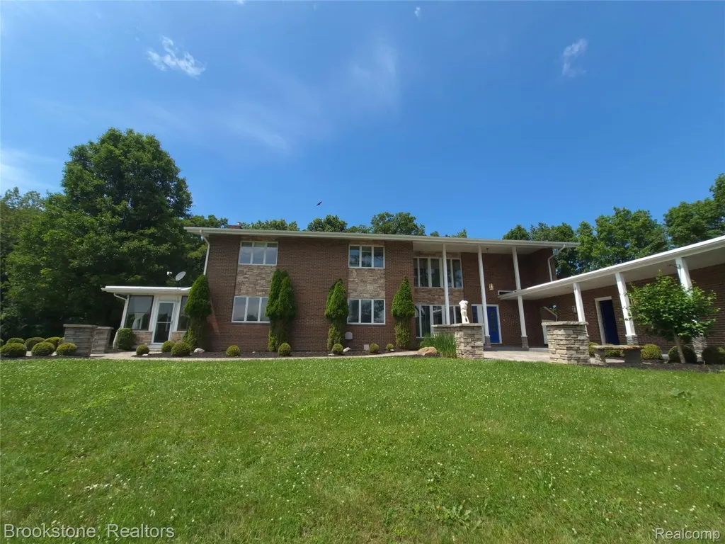 4140 S Henderson Road Davison Township MI 48423