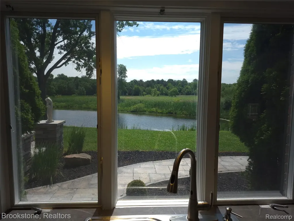 4140 S Henderson Road Davison Township MI 48423