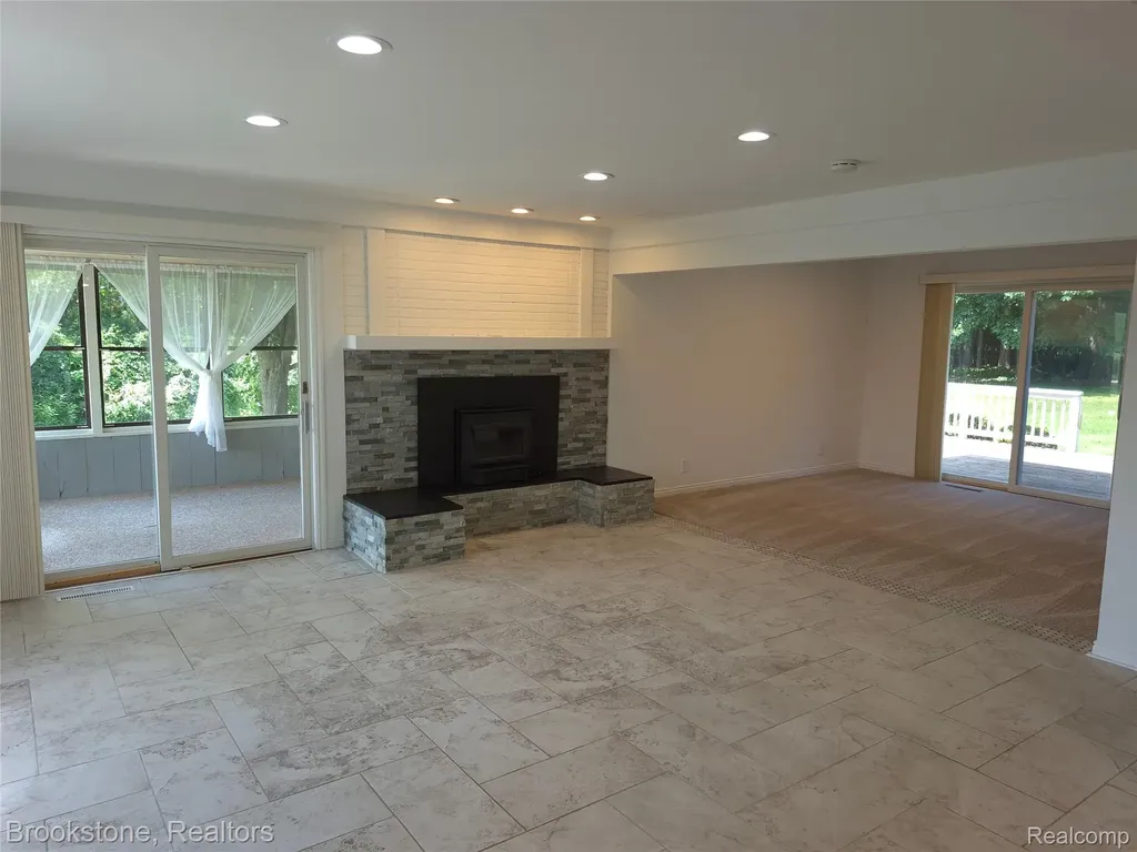 4140 S Henderson Road Davison Township MI 48423