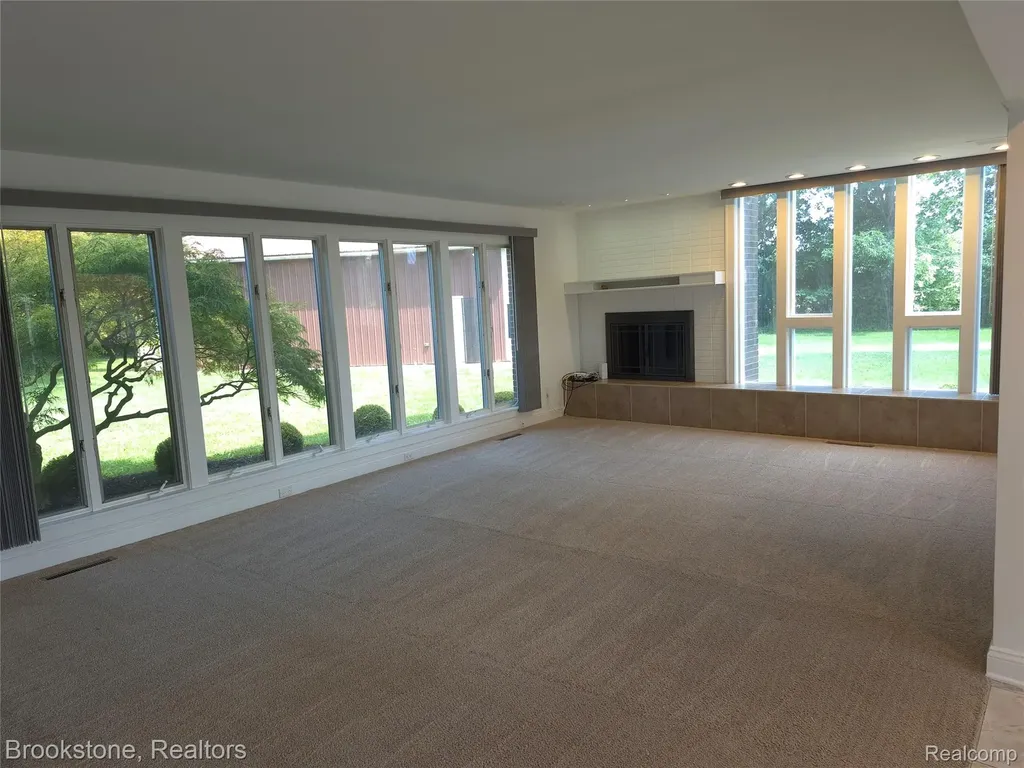 4140 S Henderson Road Davison Township MI 48423